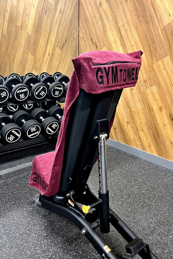 The Long Gym Towel - Fitness Sporthanddoek met rits/opbergvak - LIONINSIDE