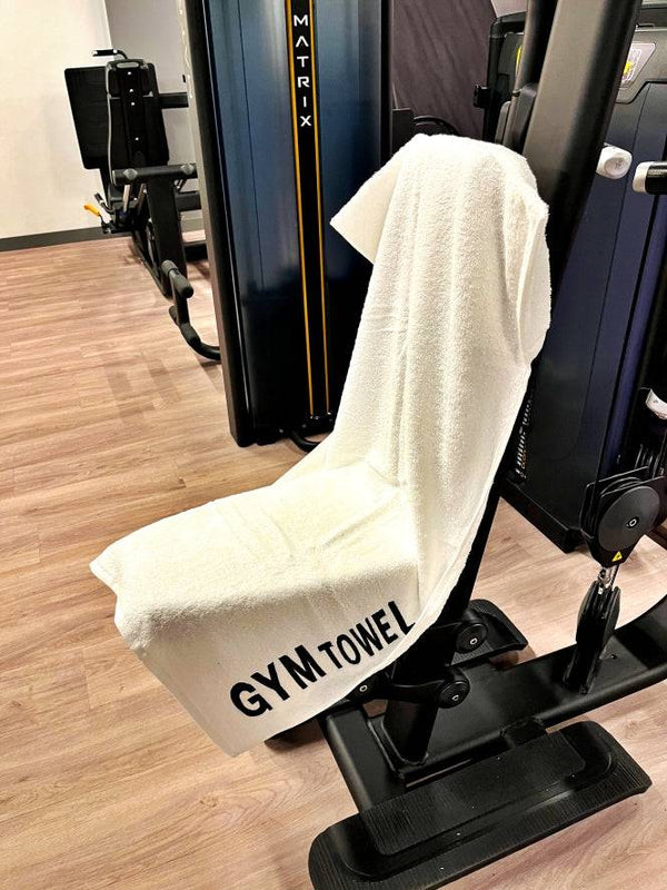 The Long Gym Towel - Fitness sports towel with zipper/storage pocket - LIONINSIDE